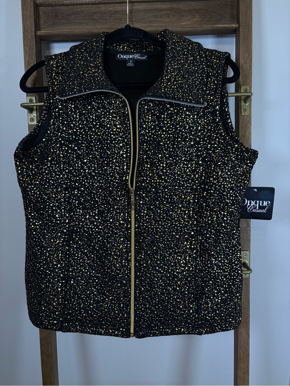 Onque Casuals Women's Black and Gold Speckled Zip Vest NWT Sz S